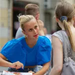 Hostess e steward: come incidono davvero sull’esperienza di un evento