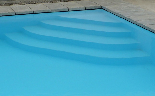 Vasche angolari: una magnifica soluzione per un bagno di design