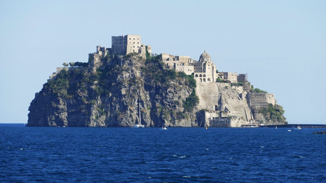 Perché Ischia è così gettonata dai turisti