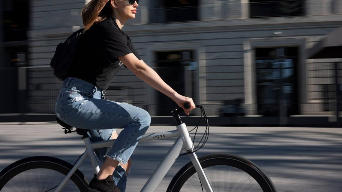 Quali sono gli accessori fondamentali per chi va spesso in bici